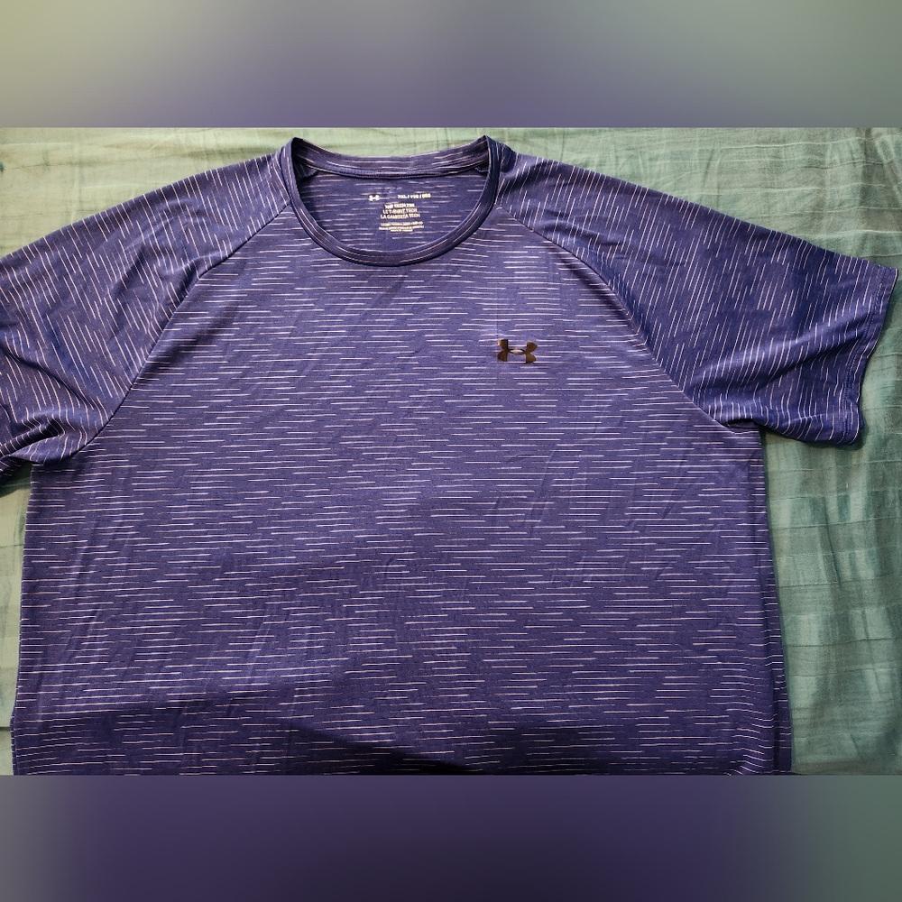 Mens UA shirt
